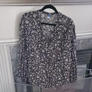 Floral Black and White Women's Top